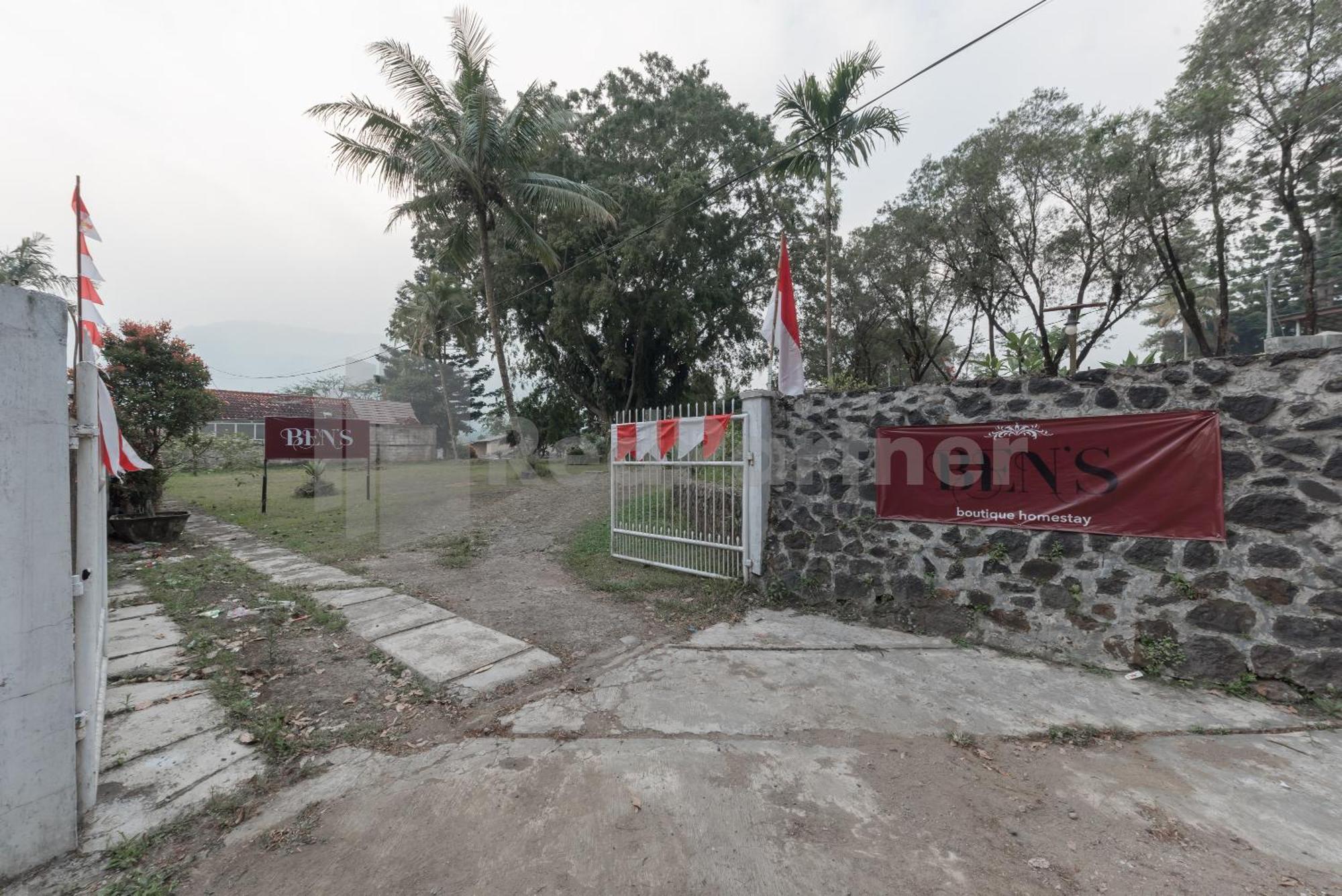 Bens Homestay Mitra Reddoorz بوكور المظهر الخارجي الصورة